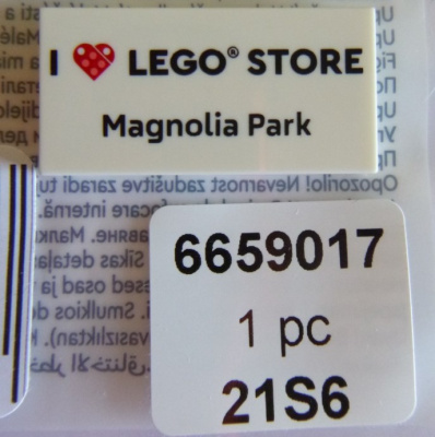 5010400-1 I love LEGO Store Magnolia Park