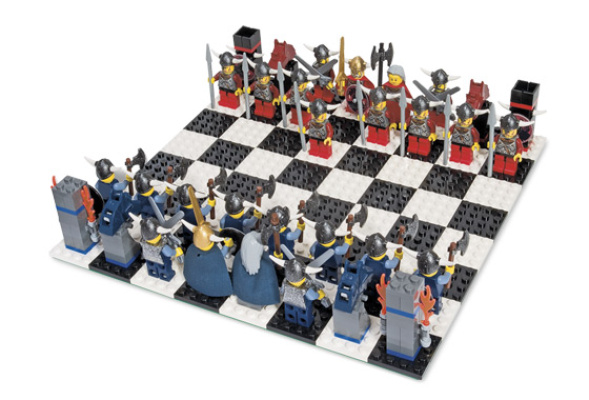 851861-1 Vikings Chess Set