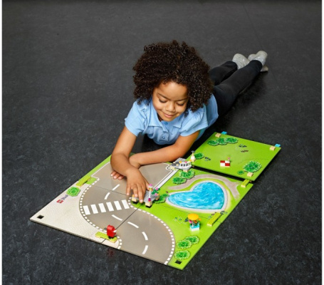853671-1 Playmat and accessory set