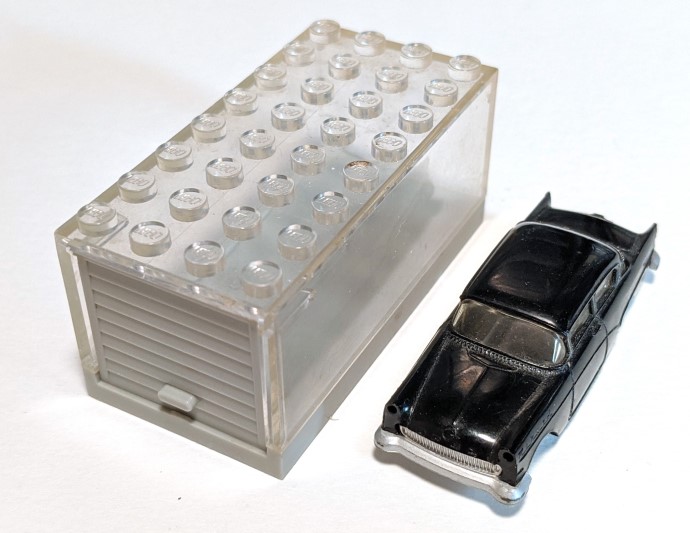 262-1 1:87 Opel Rekord with Garage