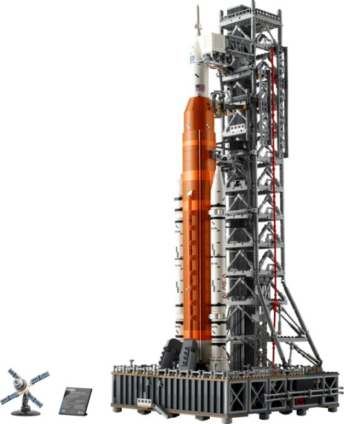 10341-1 NASA Artemis Space Launch System