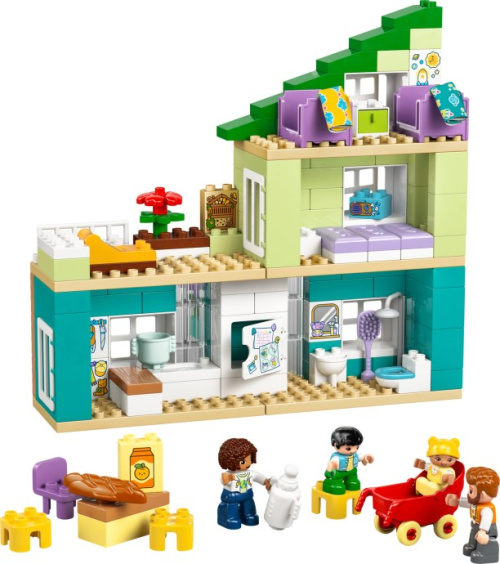 10470-1 Modern Family House with Figures