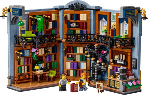 11379-1 Bookshop: Book Nook