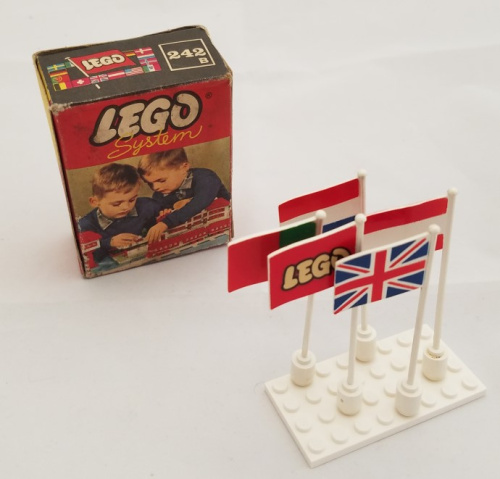 242B-1 International Flags - Britain, France, Austria, Portugal, LEGO