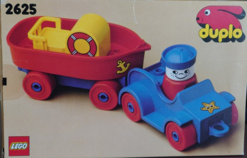 2625-1 Car with Boat and Trailer