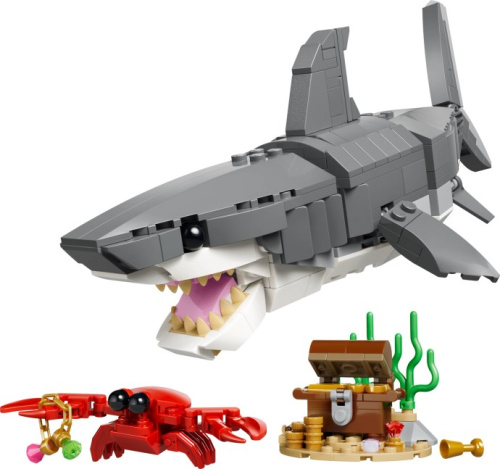 31381-1 Fierce Shark with a Treasure Chest