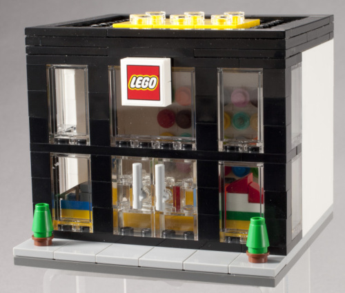 3300003-1 LEGO Brand Retail Store
