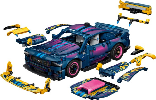 42236-1 Custom Garage Ford GT Mustang