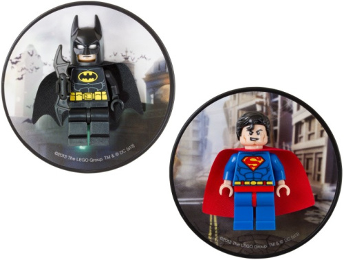 5002826-1 Batman and Superman magnets