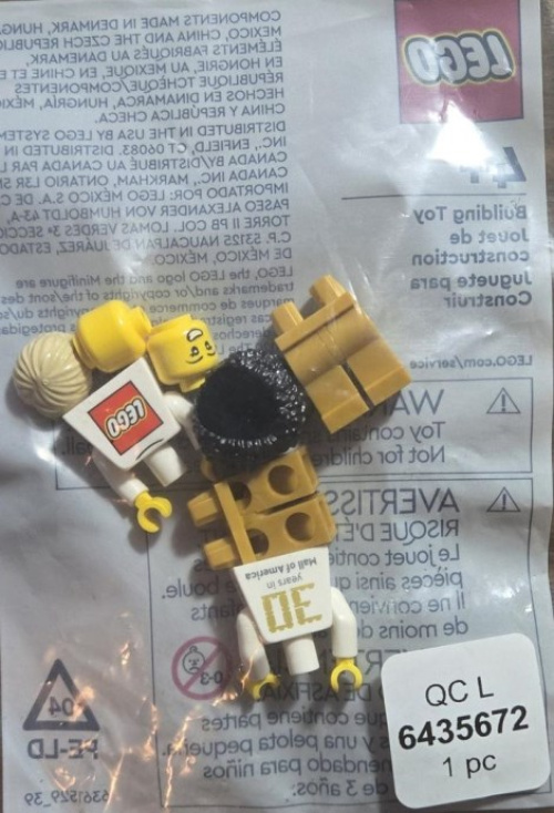5007499-1 LEGO Store 30 Years in Mall of America Minifigures