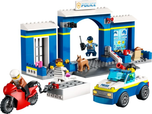 60370-1 Police Station Chase