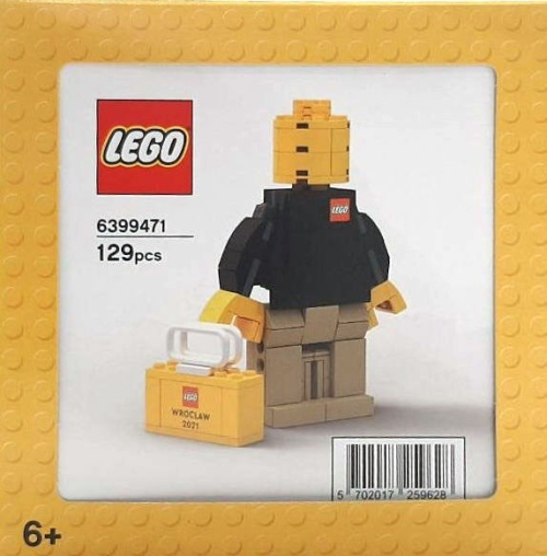 6399471-1 Wroclaw brand store associate figure