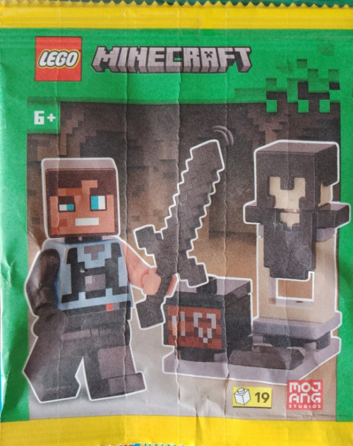 951319-1 Smith with Smithing Table, Netherite Armour and Armour Stand