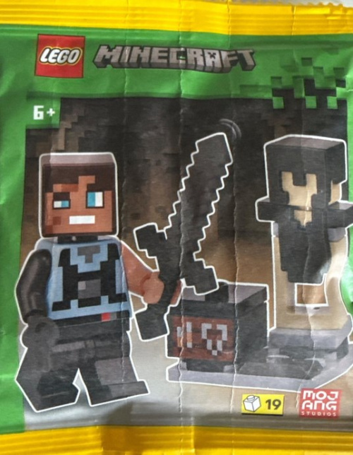L0002250-1 Blacksmith with Armour and Smithing Table